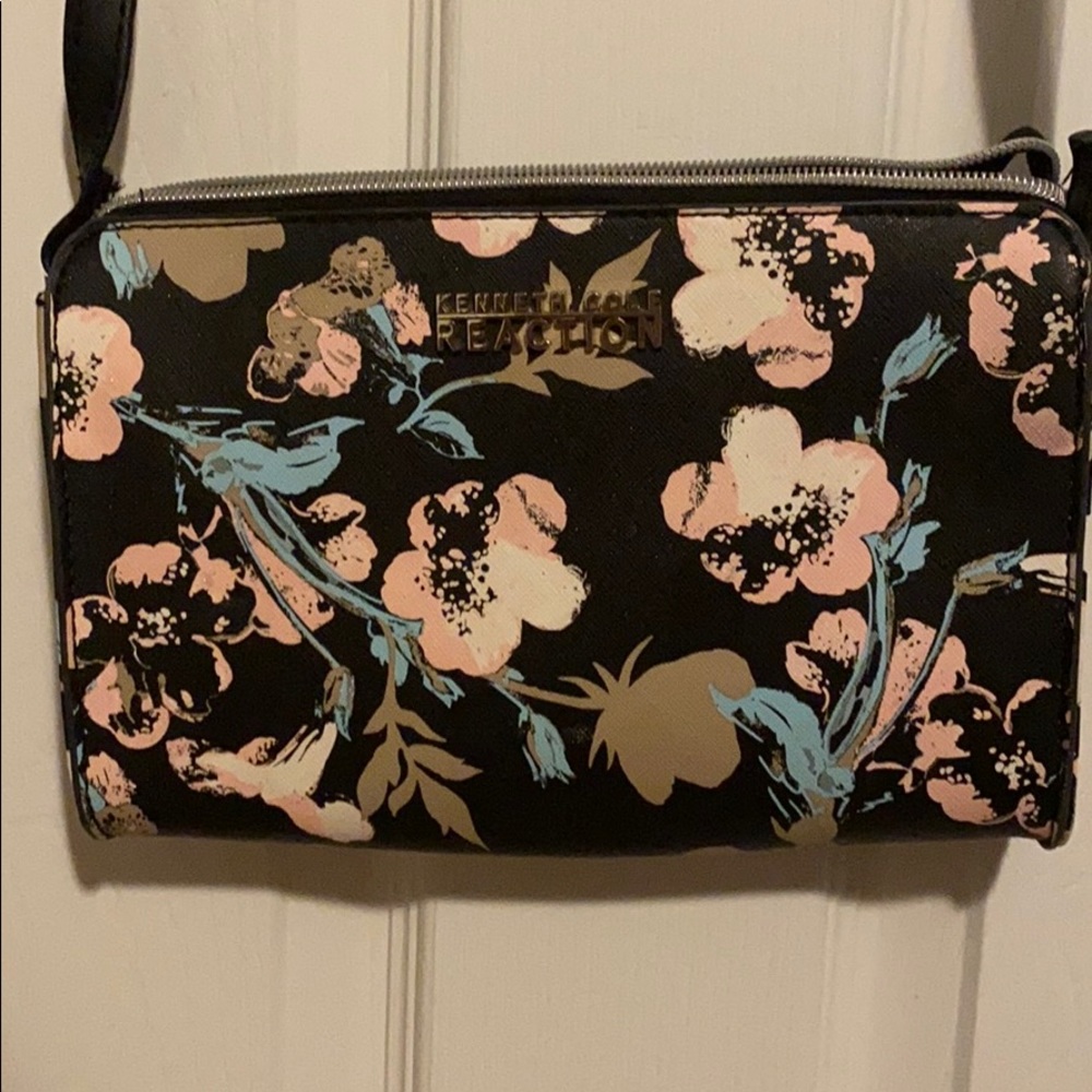 Kenneth Cole cross body bag